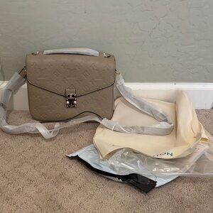 Taupe Monogram Empreinte Pochette Métis Shoulder Bag